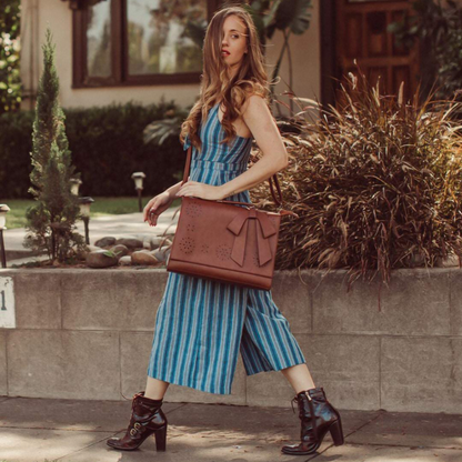 Elegante bolso satchel con pajarita de Grace