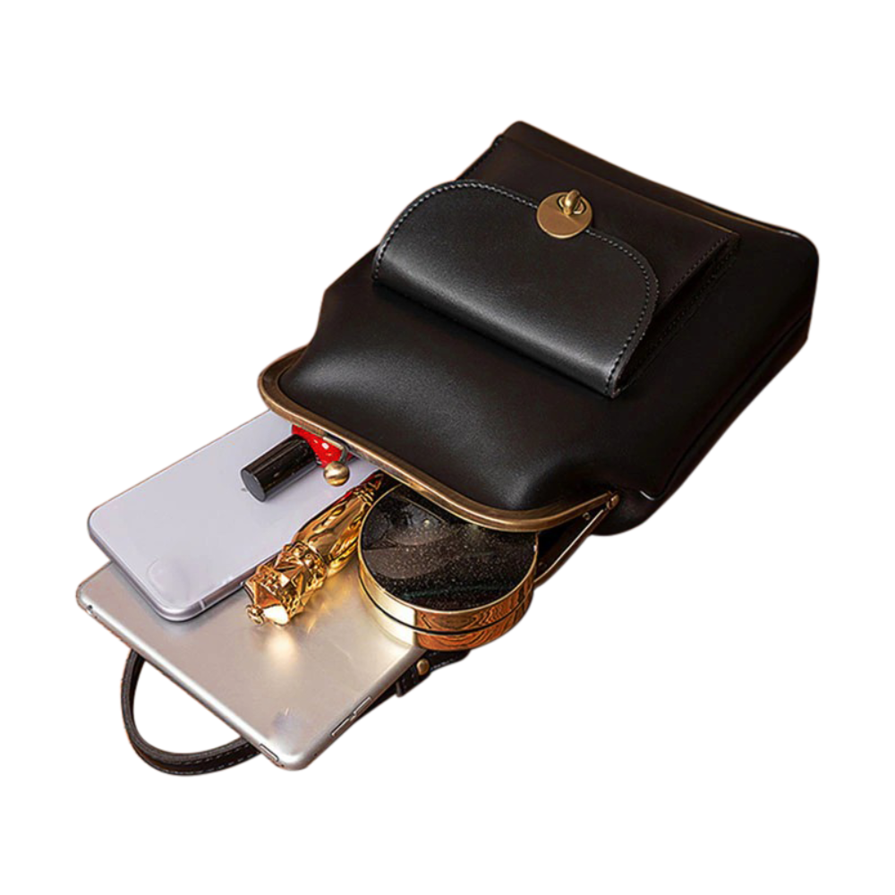 Bolso vintage con cierre de beso: el imprescindible retro chic de Grace